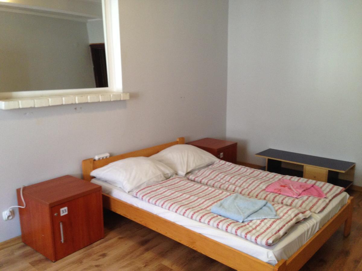 Frolic Goats Hostel พอซนาน ภายนอก รูปภาพ