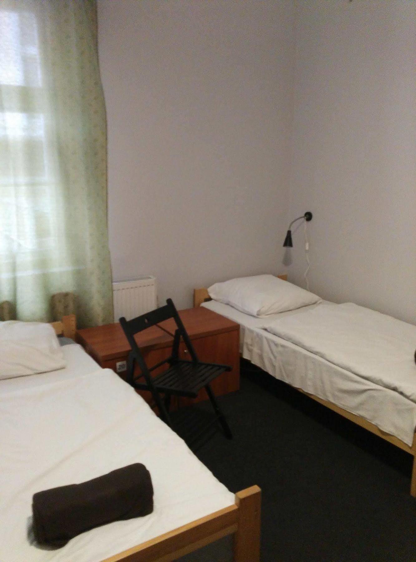 Frolic Goats Hostel พอซนาน ภายนอก รูปภาพ
