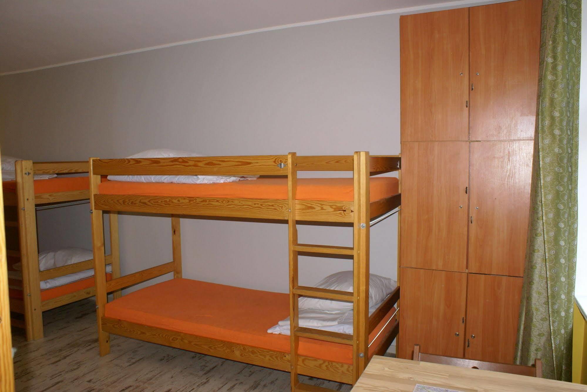 Frolic Goats Hostel พอซนาน ภายนอก รูปภาพ
