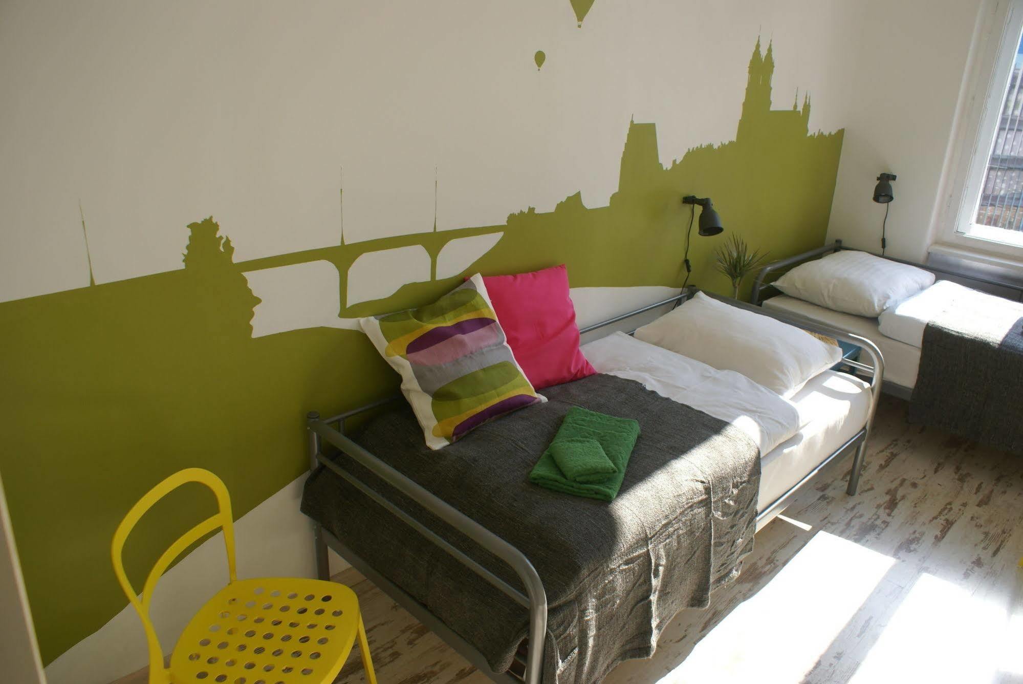 Frolic Goats Hostel พอซนาน ภายนอก รูปภาพ