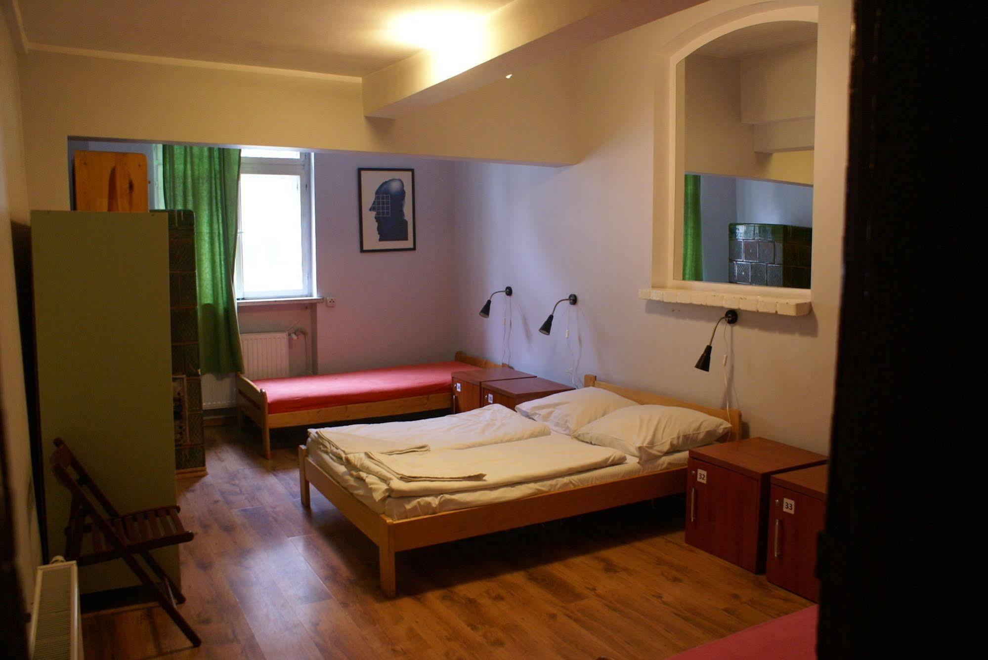 Frolic Goats Hostel พอซนาน ภายนอก รูปภาพ